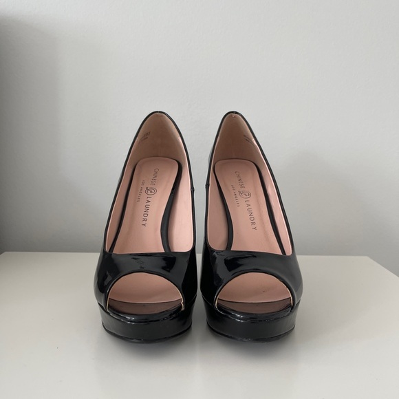 Patent Leather Peep-Toe Black Stiletto Heels - Size US W8 - Like New - Picture 2 of 5